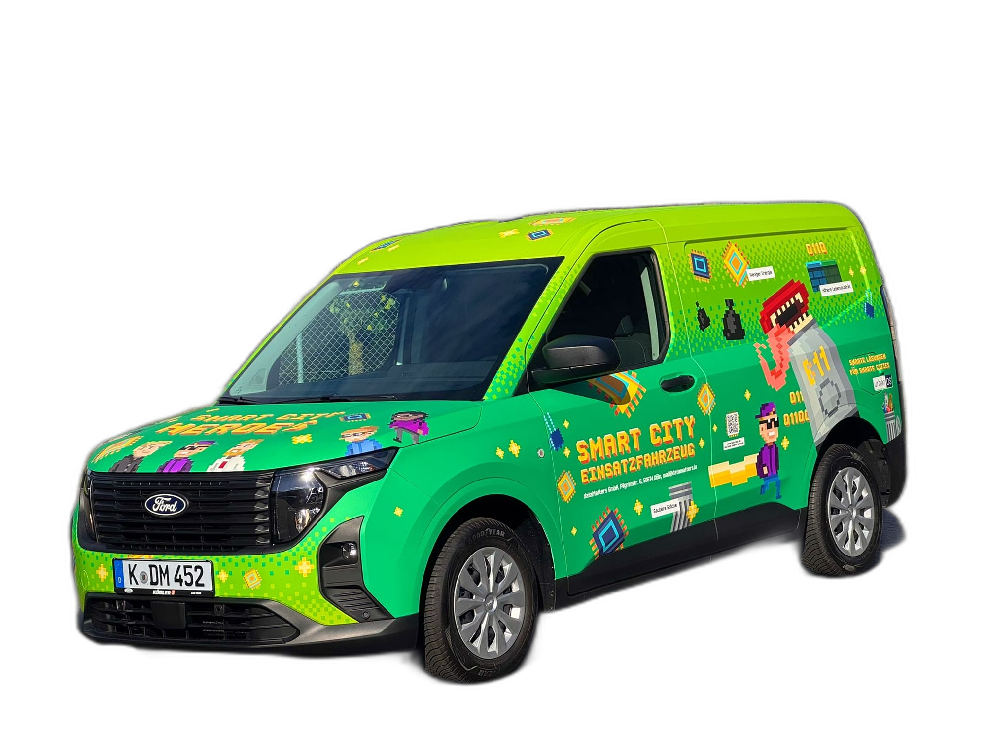 Das grüne Smart-City-Einsatzfahrzeug von dataMatters mit Pixel-Art-Branding